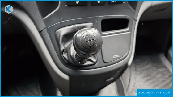 HYUNDAI STAREX 12-SEATER WAGON