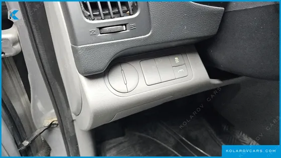 HYUNDAI STAREX 12-SEATER WAGON
