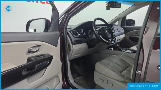 KIA CARNIVAL GASOLINE 9-SEATER NOBLESSE