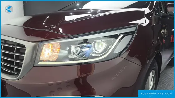 KIA CARNIVAL GASOLINE 9-SEATER NOBLESSE