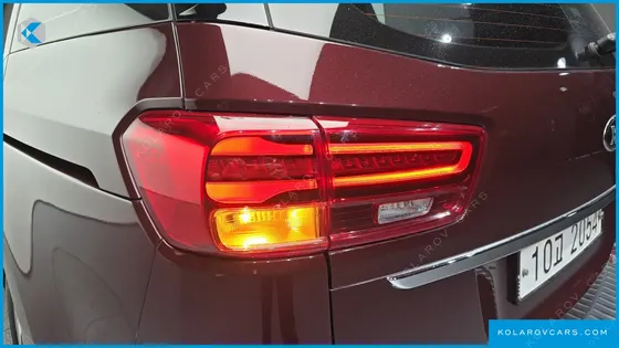 KIA CARNIVAL GASOLINE 9-SEATER NOBLESSE