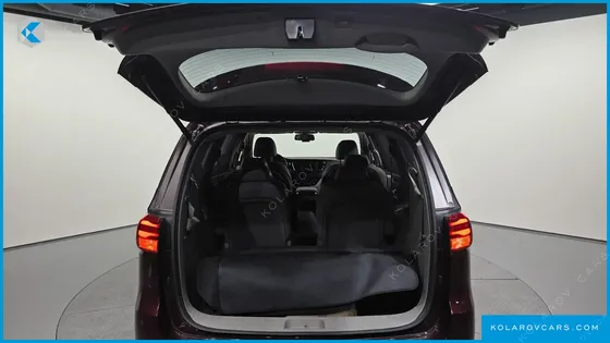 KIA CARNIVAL GASOLINE 9-SEATER NOBLESSE