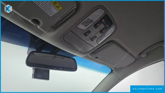 KIA CARNIVAL GASOLINE 9-SEATER NOBLESSE