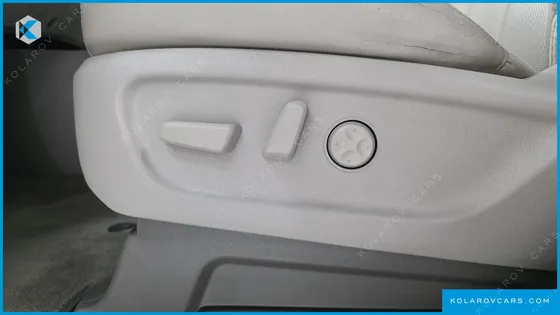 KIA CARNIVAL GASOLINE 9-SEATER NOBLESSE