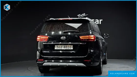KIA CARNIVAL 9-SEATER PRSTIGE