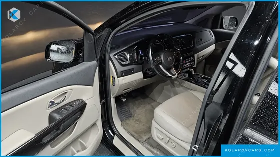 KIA CARNIVAL 9-SEATER PRSTIGE
