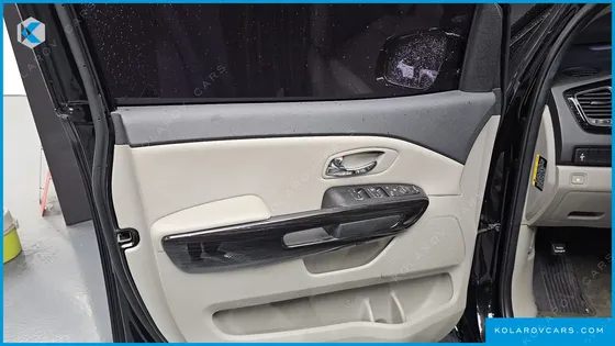 KIA CARNIVAL 9-SEATER PRSTIGE