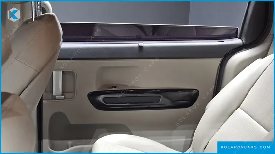 KIA CARNIVAL 9-SEATER PRSTIGE