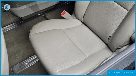 KIA CARNIVAL 9-SEATER PRSTIGE