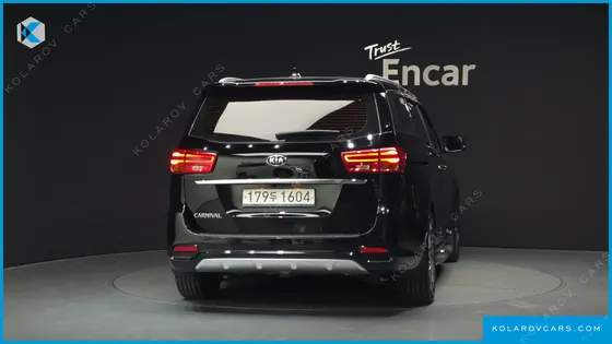 KIA CARNIVAL 9-SEATER PRSTIGE