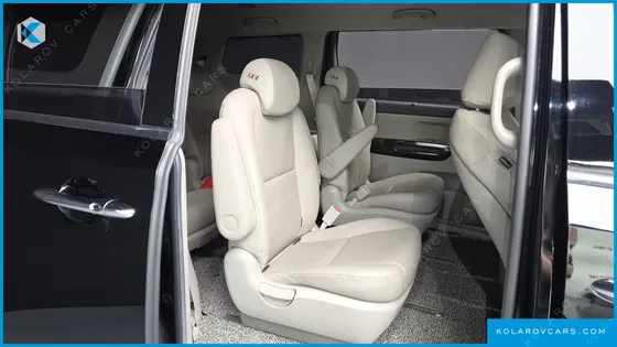 KIA CARNIVAL 9-SEATER PRSTIGE