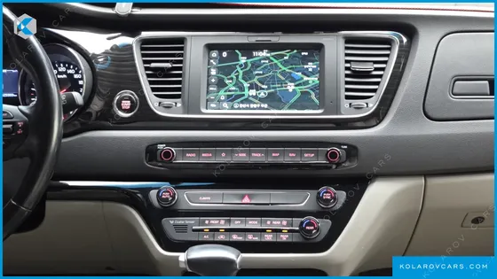 KIA CARNIVAL 9-SEATER PRSTIGE