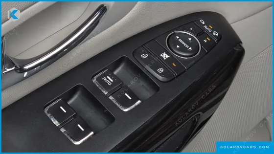 KIA CARNIVAL 9-SEATER PRSTIGE