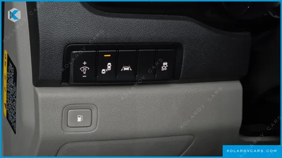 KIA CARNIVAL 9-SEATER PRSTIGE
