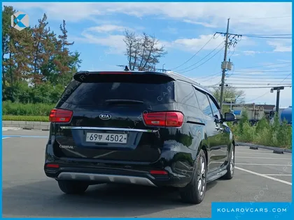KIA CARNIVAL 9-SEATER NOBLESSE