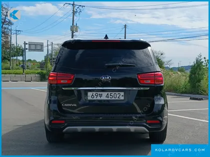 KIA CARNIVAL 9-SEATER NOBLESSE