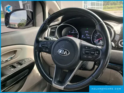 KIA CARNIVAL 9-SEATER NOBLESSE