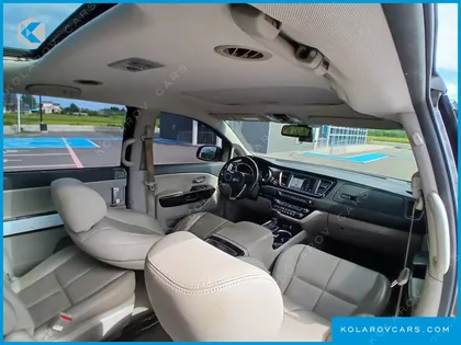 KIA CARNIVAL 9-SEATER NOBLESSE