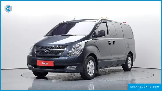 HYUNDAI STAREX 5-SEATER VAN