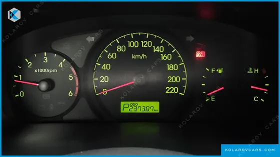 HYUNDAI STAREX 5-SEATER VAN