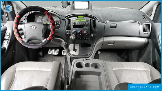 HYUNDAI STAREX 12-SEATER WAGON