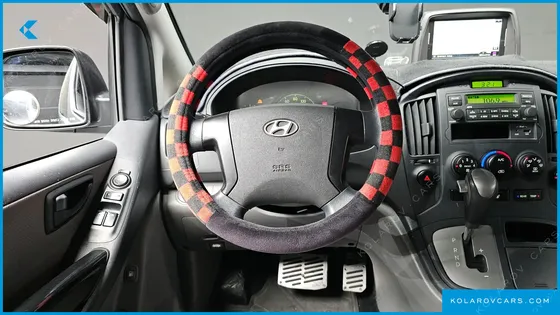 HYUNDAI STAREX 12-SEATER WAGON