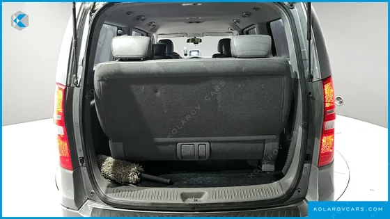 HYUNDAI STAREX 12-SEATER WAGON