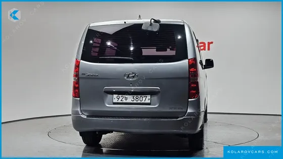 HYUNDAI STAREX 3-SEATER VAN