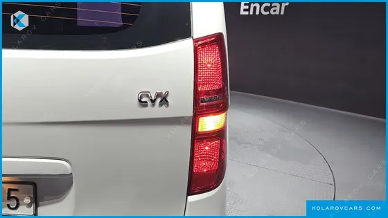 HYUNDAI STAREX 12-SEATER WAGON