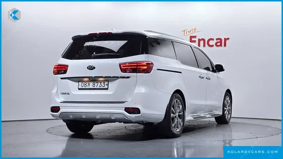KIA CARNIVAL 9-SEATER PRSTIGE