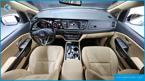 KIA CARNIVAL 9-SEATER PRSTIGE
