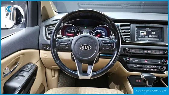 KIA CARNIVAL 9-SEATER PRSTIGE