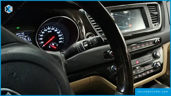 KIA CARNIVAL 9-SEATER PRSTIGE