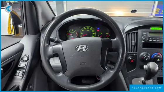 HYUNDAI STAREX GUARD CAR OF CHILDREN