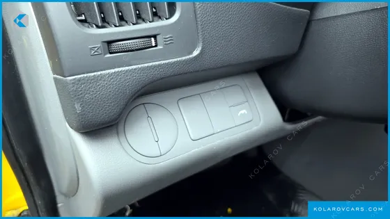 HYUNDAI STAREX GUARD CAR OF CHILDREN