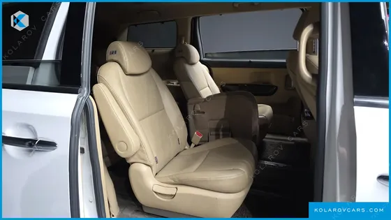 KIA CARNIVAL 11-SEATER PRESTIGE