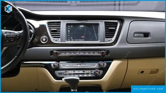 KIA CARNIVAL 11-SEATER PRESTIGE
