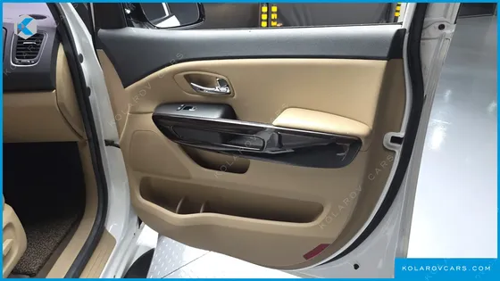 KIA CARNIVAL 11-SEATER PRESTIGE