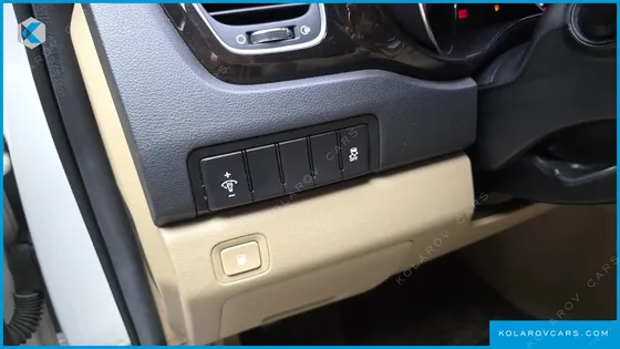 KIA CARNIVAL 11-SEATER PRESTIGE