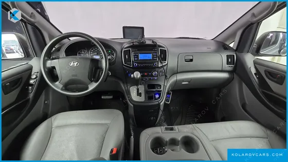 HYUNDAI STAREX 12-SEATER WAGON