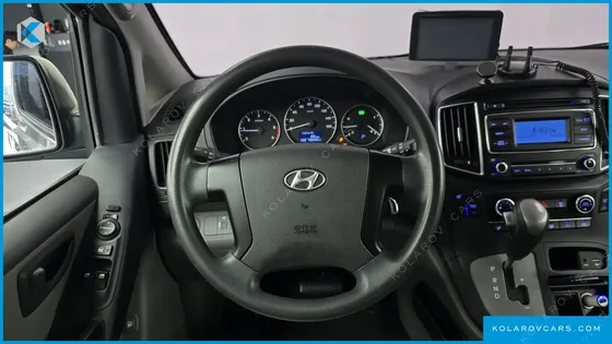 HYUNDAI STAREX 12-SEATER WAGON