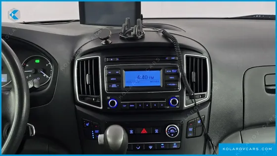 HYUNDAI STAREX 12-SEATER WAGON