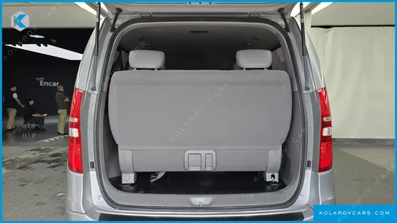 HYUNDAI STAREX 12-SEATER WAGON