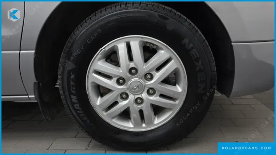 HYUNDAI STAREX 12-SEATER WAGON
