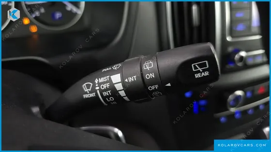 HYUNDAI STAREX 12-SEATER WAGON