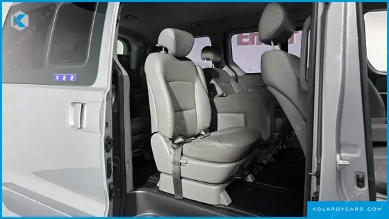 HYUNDAI STAREX 12-SEATER WAGON