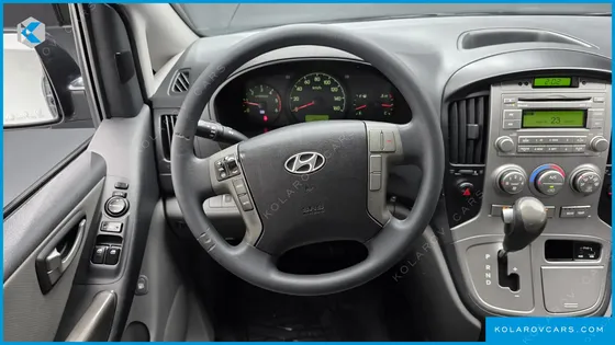 HYUNDAI STAREX 12-SEATER WAGON