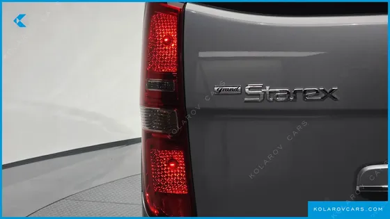 HYUNDAI STAREX 12-SEATER WAGON