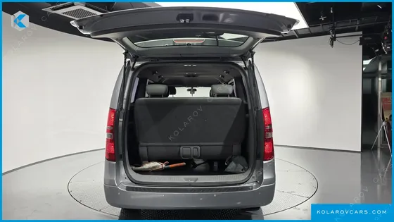 HYUNDAI STAREX 12-SEATER WAGON