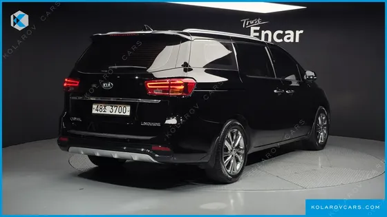 KIA CARNIVAL 7-SEATER LIMOUSINE